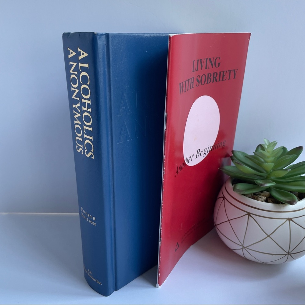 AA Premium Hardcover Big Book 4th Ed BLUE + Living with Sobriety Al-Anon Bundle - Picture 2 of 9
